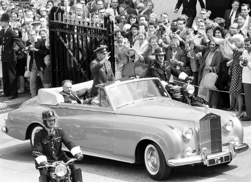 Gagarin in England on Rolls Royce