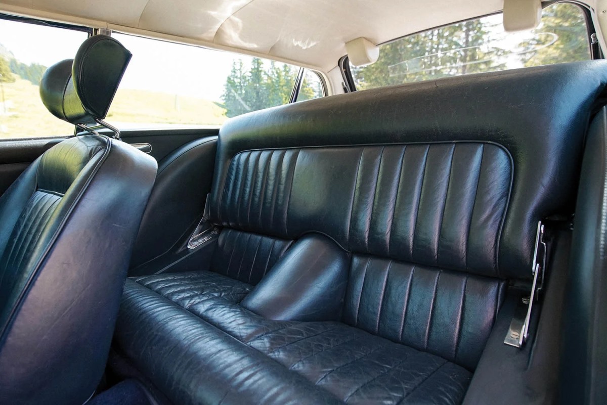 aston martin db5 universal